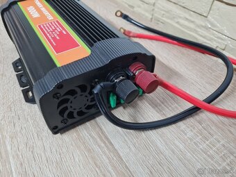 Menič napätia do auta - 2