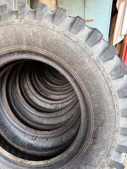 Pneumatiky 8,25-20 - 2