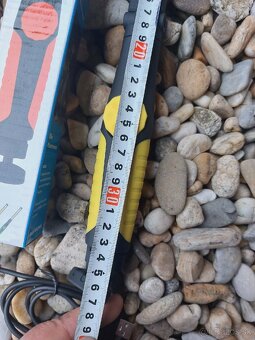 LED dielenská baterka , magnetická - 2