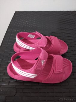 Dievčenské sandálky Adidas - 2