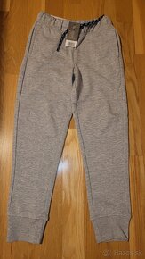 Nové chlapčenské tepláky vel.128 - 2