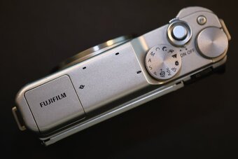 FUJIFILM X-A10 stříbrný + XC 16-50 mm - 2