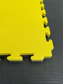 Tatami Champion puzzle čierno-žltá 105cm x 105cm x 2cm - 2