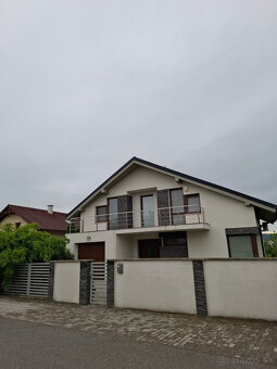 EXKLUZÍVNE novší, atraktívny rod.dom na 11á pozemku - 2