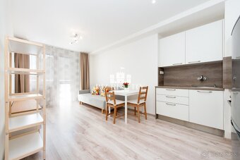 NA PREDAJ | 2 garsónka 34m2 |komplet rekonštrukcia| Trenčín - 2