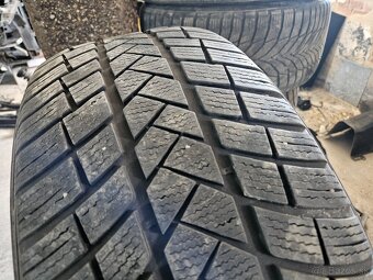 Zimné pneu Vredestein 255/50R19 - 2