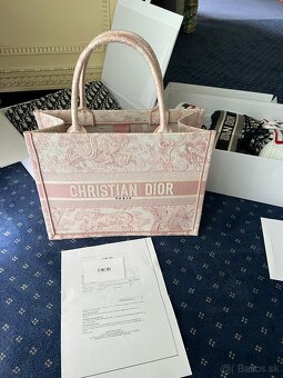 Dior tote book - 2