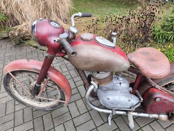 Jawa pérák 250 - 2