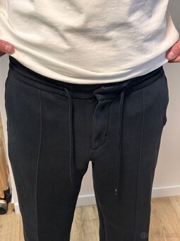 teplé tepláky Nike - 2