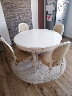 Rozkladací stôl +4 stoličky - 2
