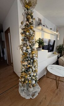 Úzky vianočný stromček - 2