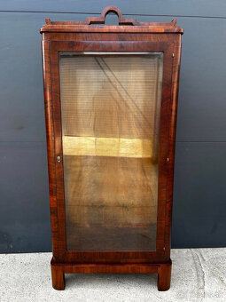 Vitrína art deco - výber - 2