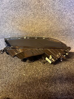 Svetlo VW Touareg - 2