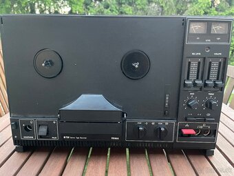 Kotucovy magnetofon Tesla B 730 - 2