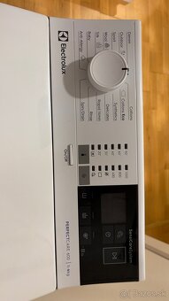 Práčka Electrolux Perfectcare 600 zhora plnená - 2