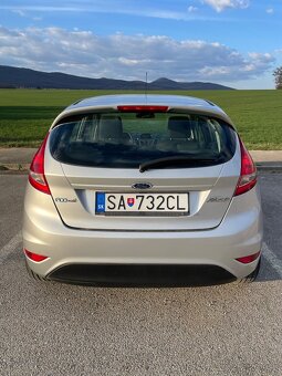 Ford fiesta - 2