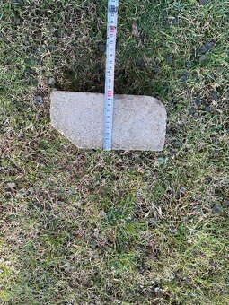 Predám betónové obrubníky - 2