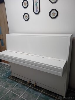 Ponúkam pianíno Petrof - 2