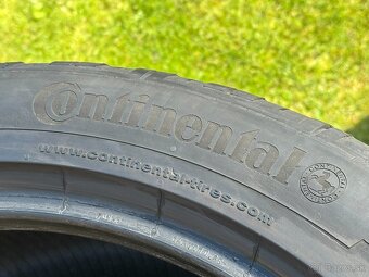 295/40 R22 - 2