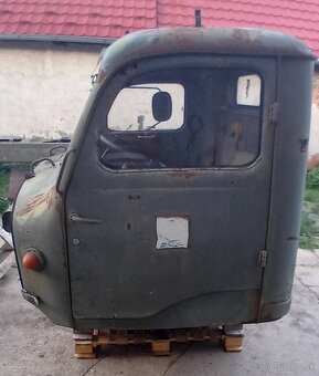 Predám kabínu V3S M2 - 2