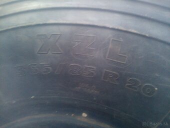 Pneu 365/85 R20 - 2