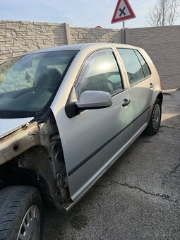 VW Golf 4 1.4benzin - 2