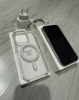 Apple iPhone 15 pro - 2