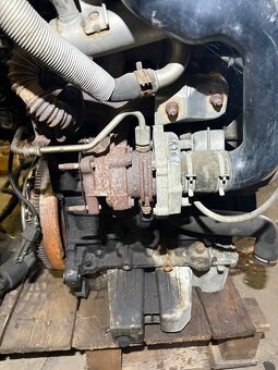 Rozpredam po častiach motor 1.4tdi 51kw BNM - 2