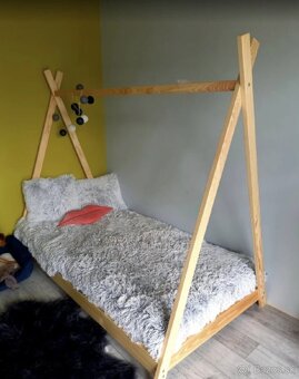 Detská borovicová posteľ tipi 180x80 + rošt - 2