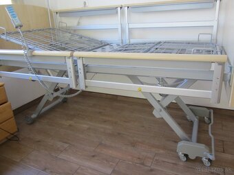 Polohovateľná elektrická posteľ - 2