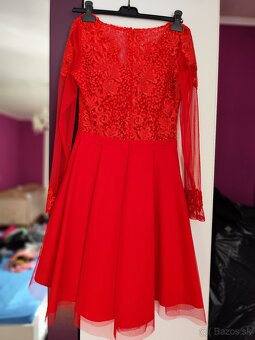 Červené šaty - 2