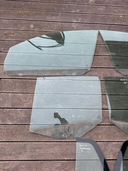 Sklá dverí VW Golf V hatchback - 2