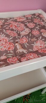 Prebaľovací pult - 2