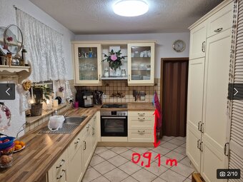 Krémová kuchyně ve venkovském stylu se spotřebiči, č. 4196 - 2