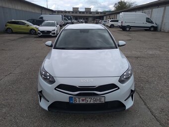 2022_KIA Ceed combi 1.5 turbo_1.maj.SR_9.667€ netto_ZÁRUKA_ - 2