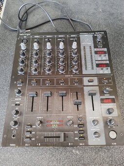Behringer djx750 - 2