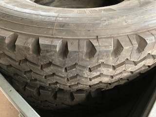 Pneu Michelin X, 12,00 R 24 - 2