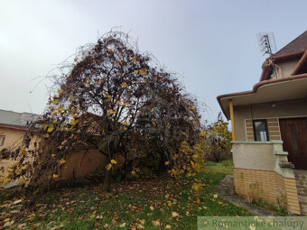 Murovaný rodinný dom v pokojnej časti Púchova na predaj - 2