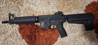 Predám airsoftku M4 AR15 + výbava - 2