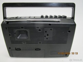 PREDAM RETRO TRANZISTOR GRUNDIG RR257 ZA 10€ - 2