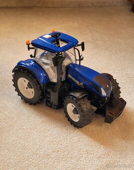 Bruder traktor New Holland T7.315 - 2