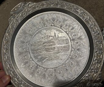 Starožitné kovové taniere a tácka - 2