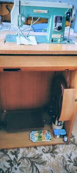 Šijací stroj - 2