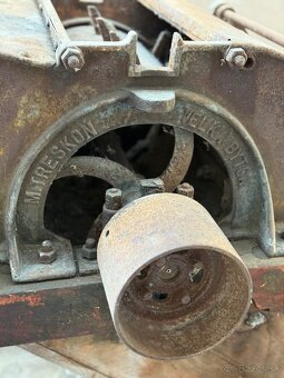 Predam starožitnu mlaťačku obilia - 2