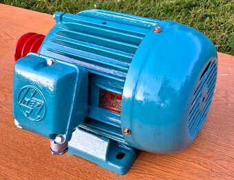 Predám 3 fázovy elektromotor MEZ Mohelnice 2,2kW - 2