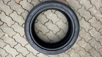 Letné pneumatiky 235/40 r19 - 2