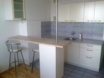 Prenajmem garsónku. - 2