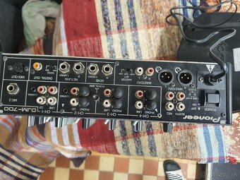 Pioneer djm 700 - 2
