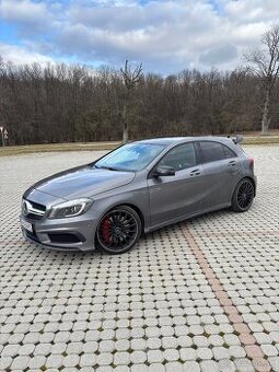 Mercedes A45 AMG - 2