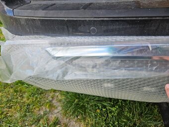 spojler zadný VOLVO XC60 dvoj výfuk 2009-2015 - 2